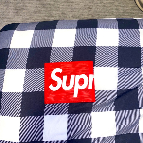 Supreme X Louis Vuitton Wallet brand new basicaly - Picture 1 of 5